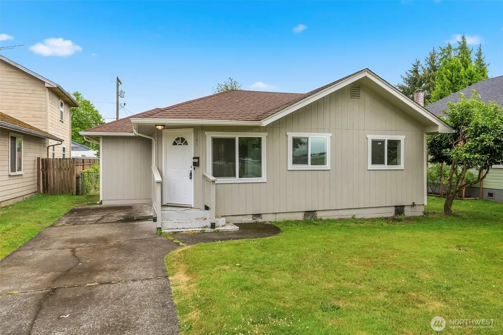 2843 Hemlock Street Longview WA 98632