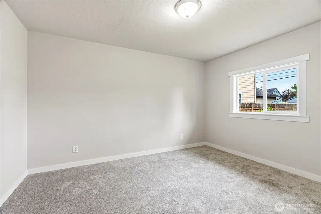 2843 Hemlock Street Longview WA 98632