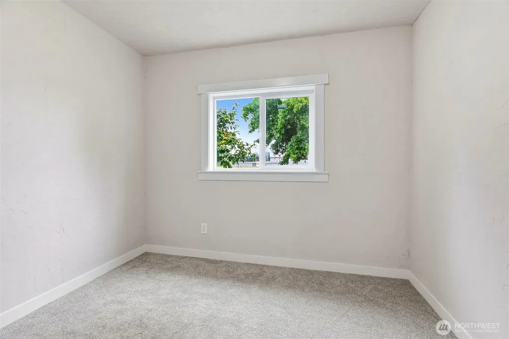 2843 Hemlock Street Longview WA 98632