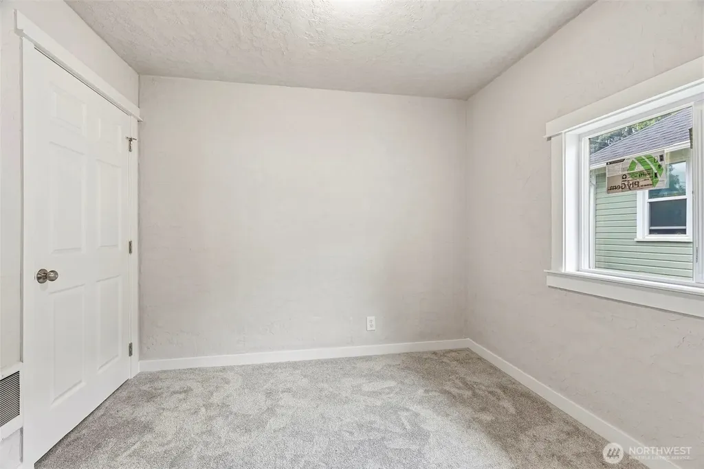 2843 Hemlock Street Longview WA 98632