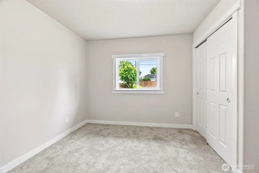 2843 Hemlock Street Longview WA 98632