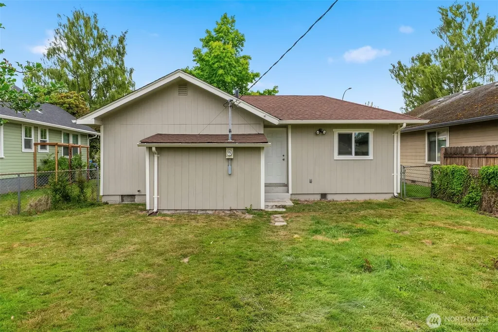 2843 Hemlock Street Longview WA 98632