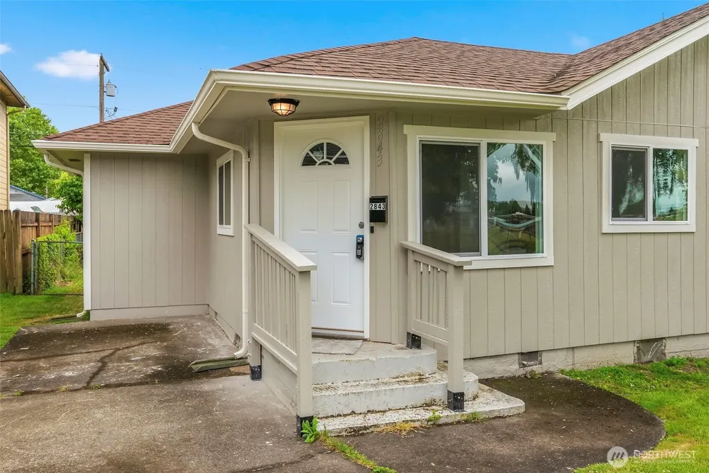 2843 Hemlock Street Longview WA 98632