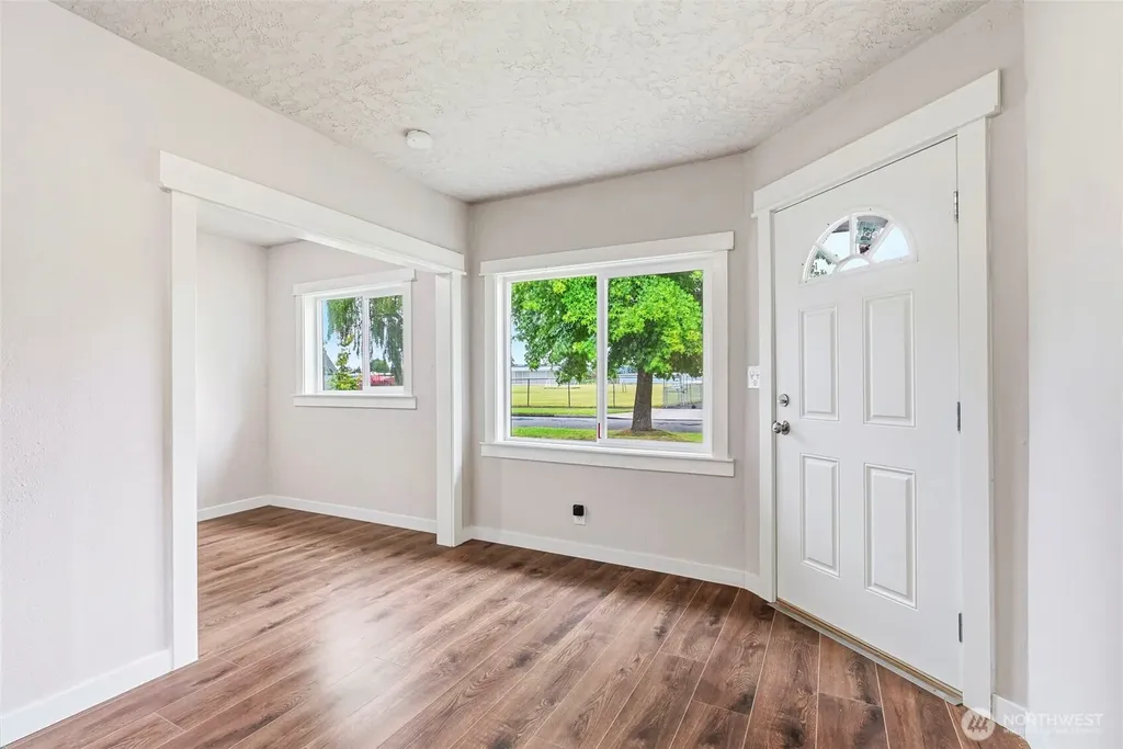 2843 Hemlock Street Longview WA 98632