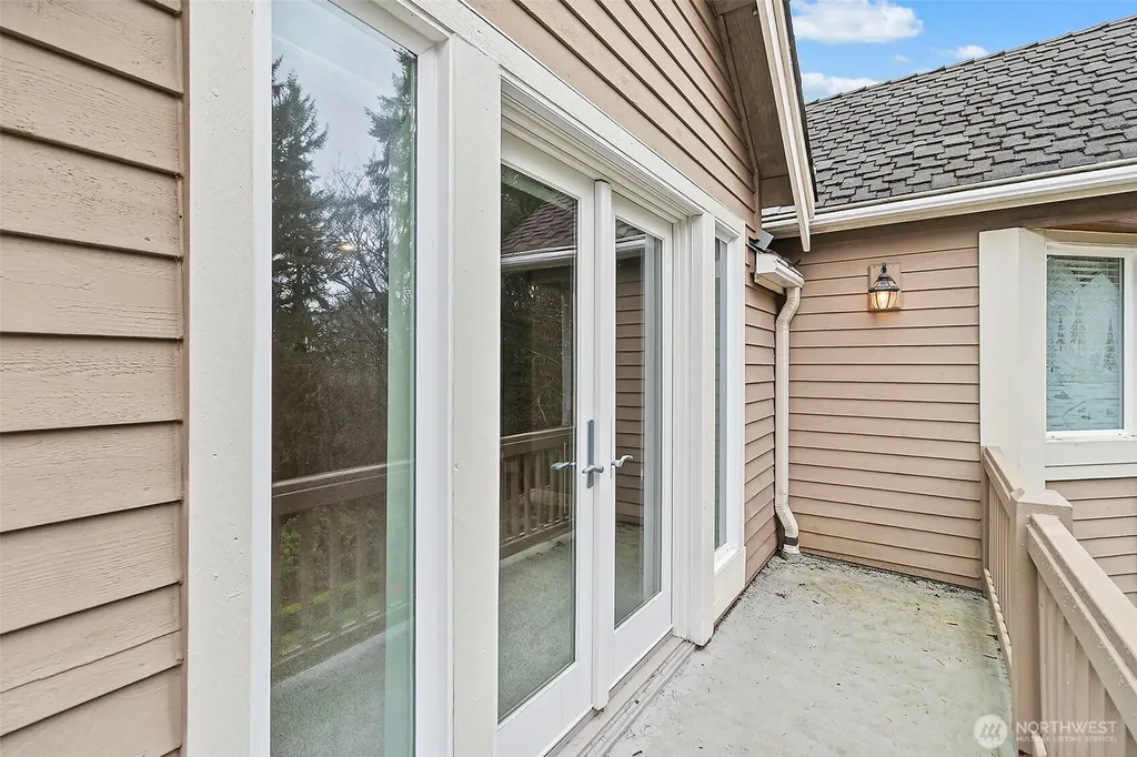 14225 SE 87th Place Newcastle WA 98059