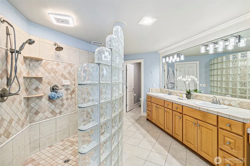14225 SE 87th Place Newcastle WA 98059
