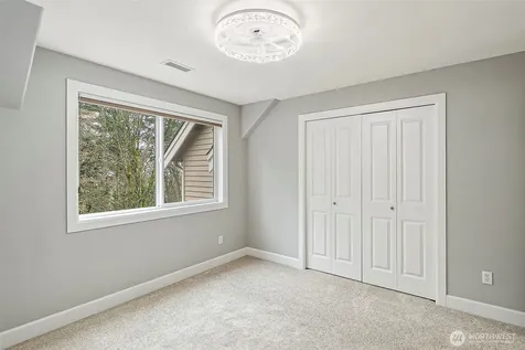 14225 SE 87th Place Newcastle WA 98059