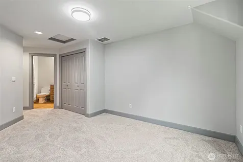 14225 SE 87th Place Newcastle WA 98059