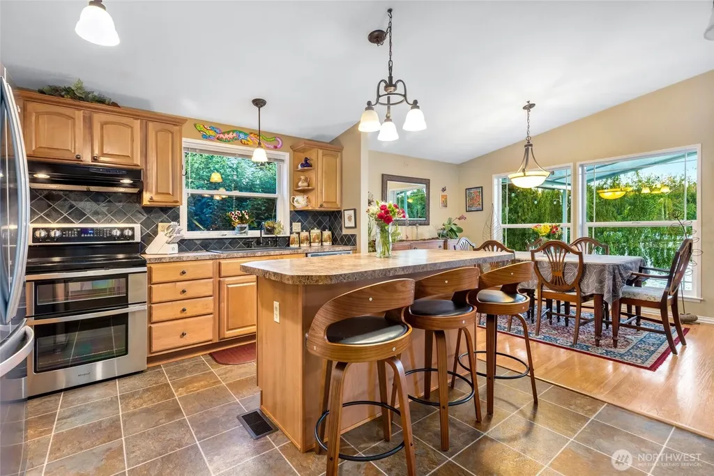 90 SE Crescent Drive Shelton WA 98584