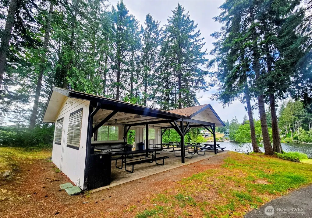 90 SE Crescent Drive Shelton WA 98584