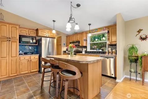 90 SE Crescent Drive Shelton WA 98584