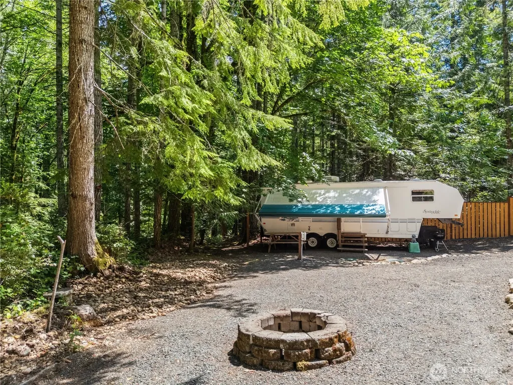 370 N Mount Jupiter Drive Hoodsport WA 98548