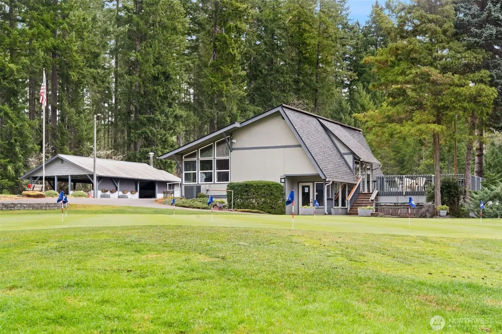 370 N Mount Jupiter Drive Hoodsport WA 98548