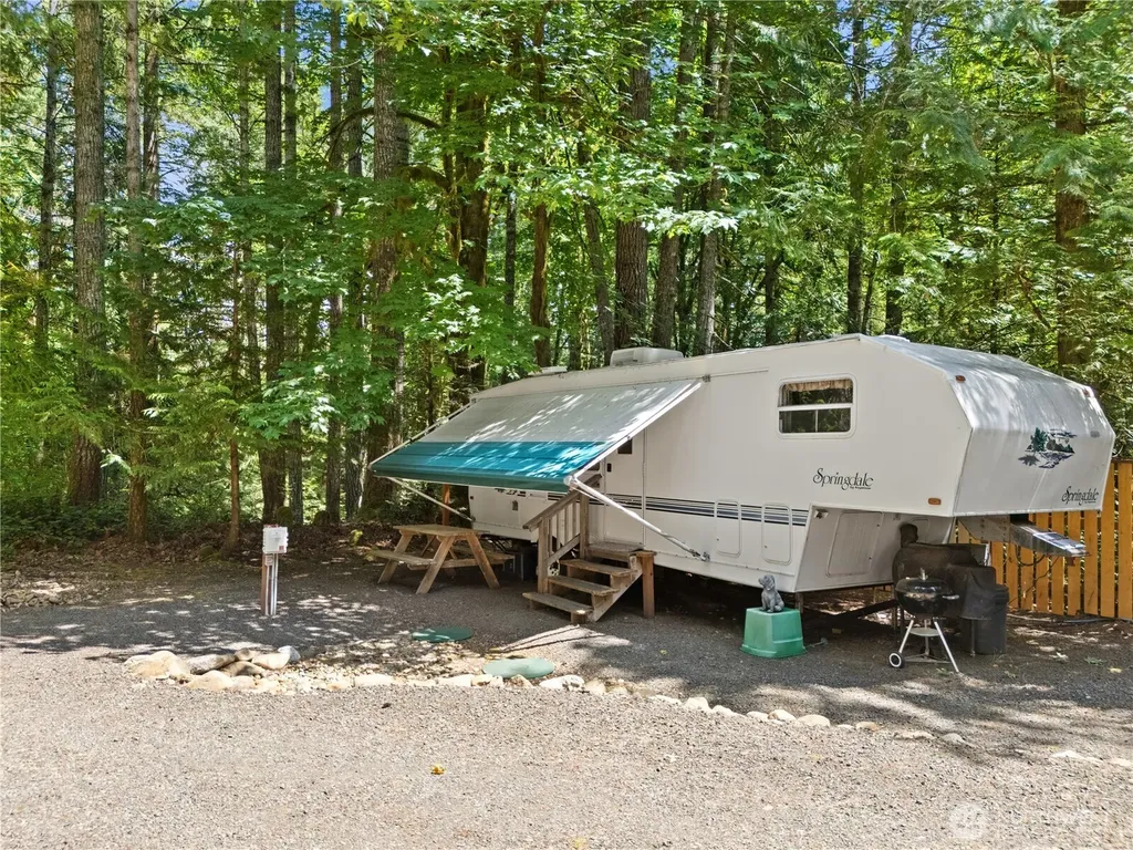 370 N Mount Jupiter Drive Hoodsport WA 98548