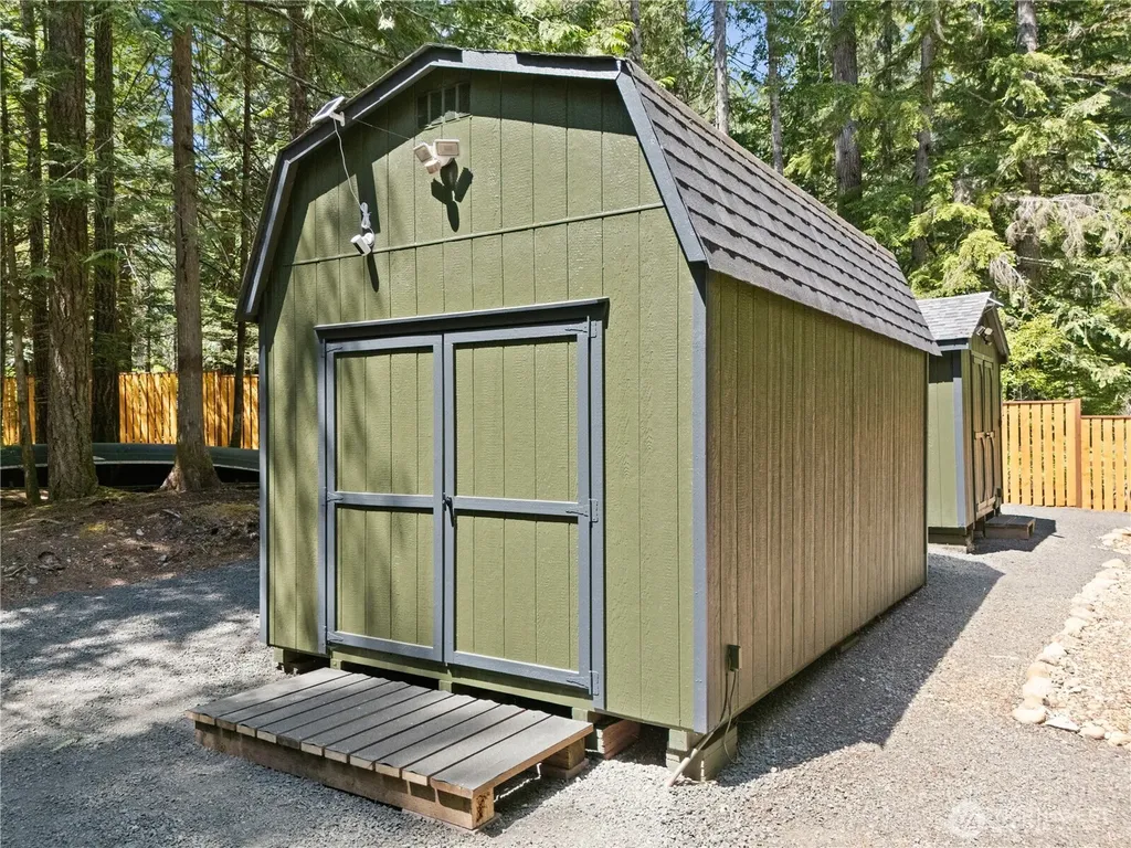 370 N Mount Jupiter Drive Hoodsport WA 98548