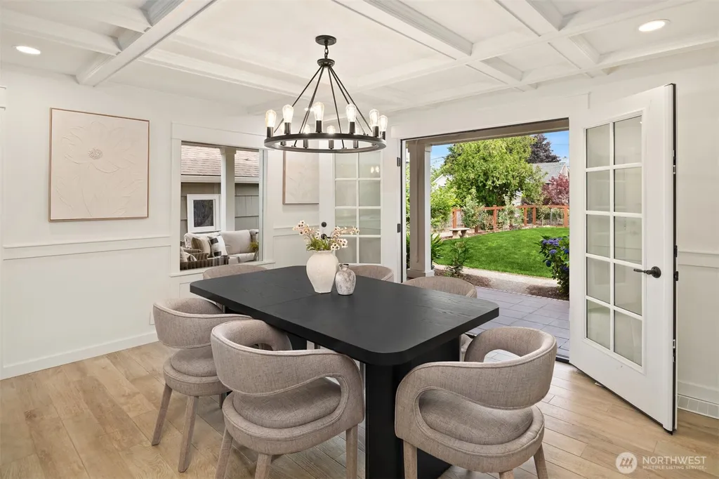3435 Walnut Avenue SW Seattle WA 98116