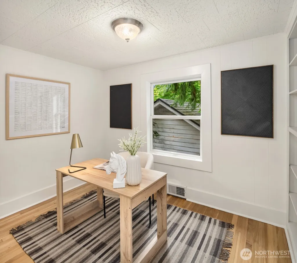 3435 Walnut Avenue SW Seattle WA 98116