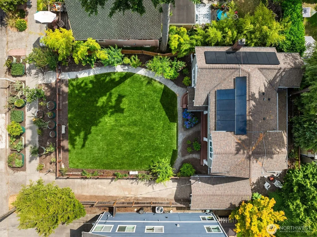 3435 Walnut Avenue SW Seattle WA 98116