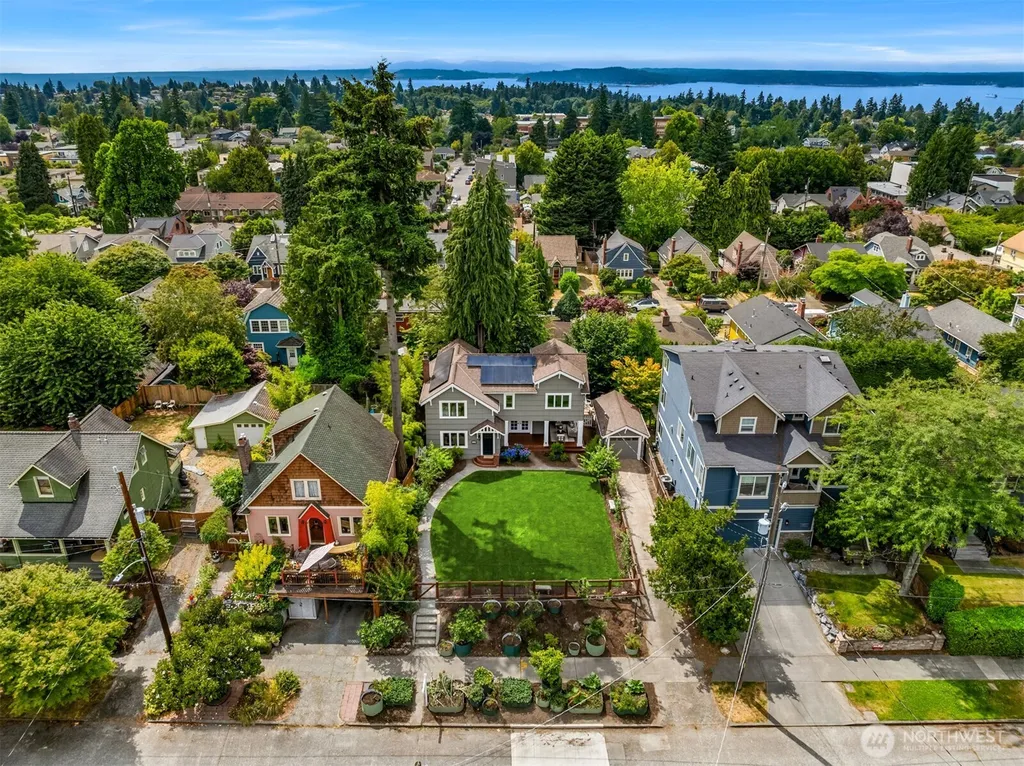 3435 Walnut Avenue SW Seattle WA 98116