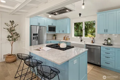 3435 Walnut Avenue SW Seattle WA 98116