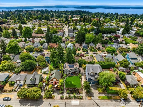 3435 Walnut Avenue SW Seattle WA 98116