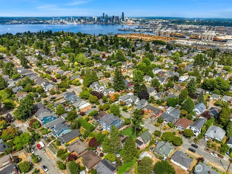 3435 Walnut Avenue SW Seattle WA 98116