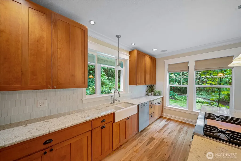 6127 Lemon Road NE Olympia WA 98506