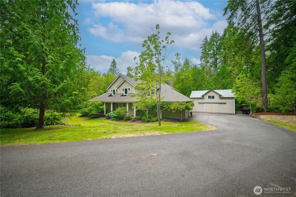 6127 Lemon Road NE Olympia WA 98506