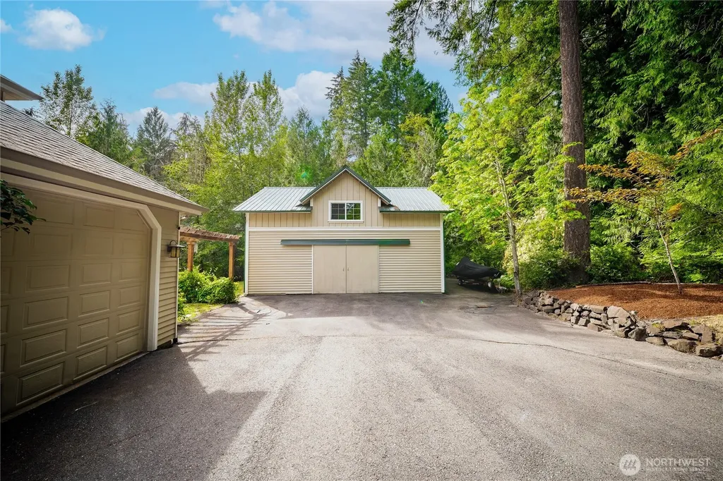 6127 Lemon Road NE Olympia WA 98506