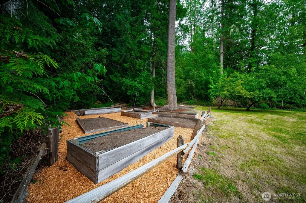 6127 Lemon Road NE Olympia WA 98506