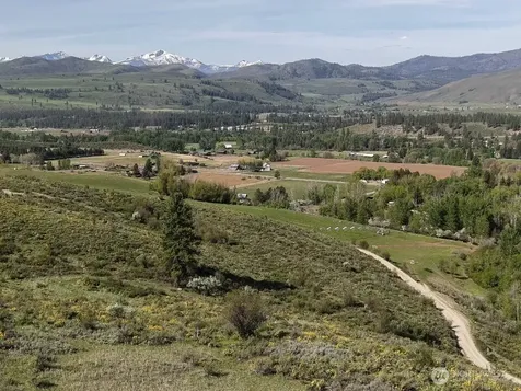 42 Prospect Road Winthrop WA 98862