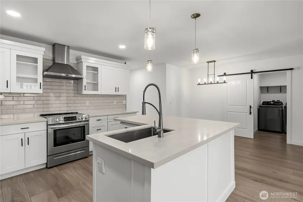 521 W B Street Shelton WA 98584