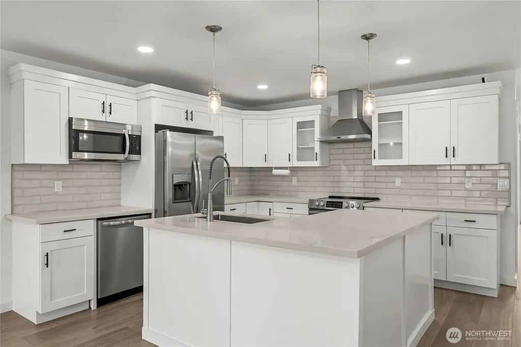 521 W B Street Shelton WA 98584
