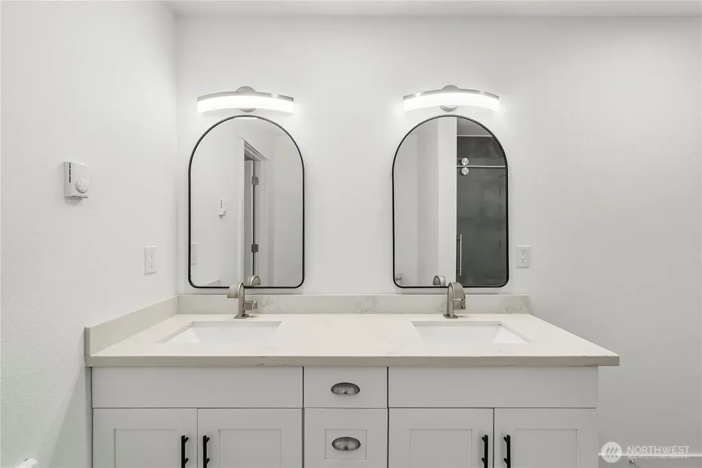 521 W B Street Shelton WA 98584