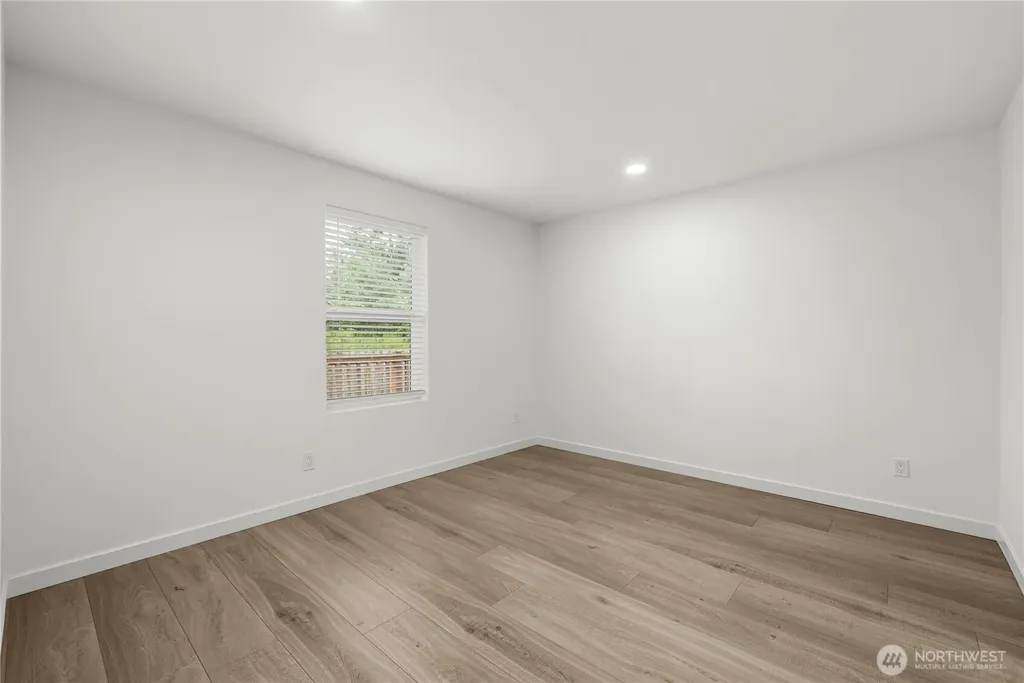 521 W B Street Shelton WA 98584
