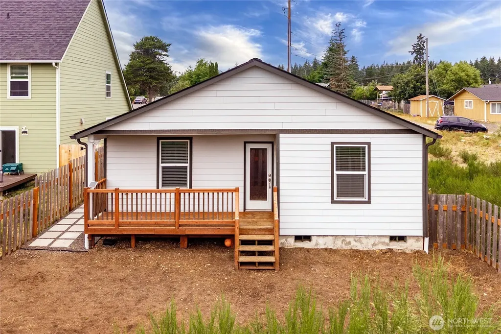 521 W B Street Shelton WA 98584