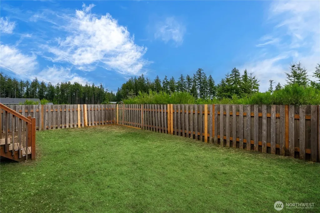 521 W B Street Shelton WA 98584