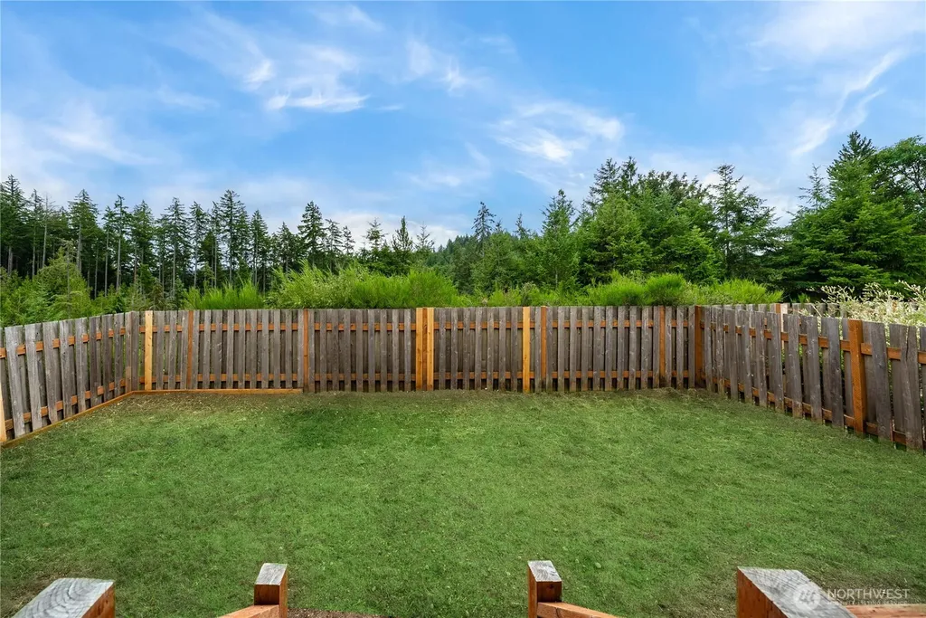 521 W B Street Shelton WA 98584