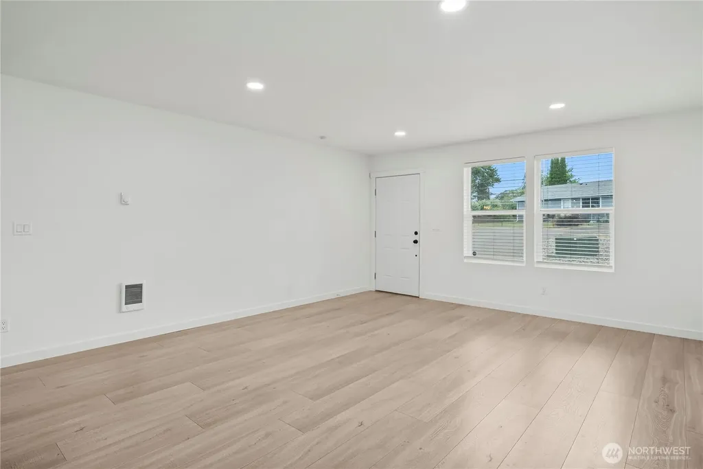 521 W B Street Shelton WA 98584