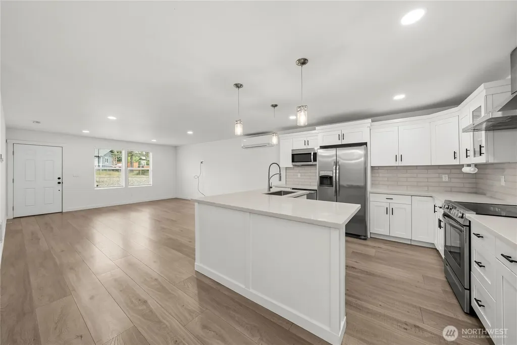 521 W B Street Shelton WA 98584