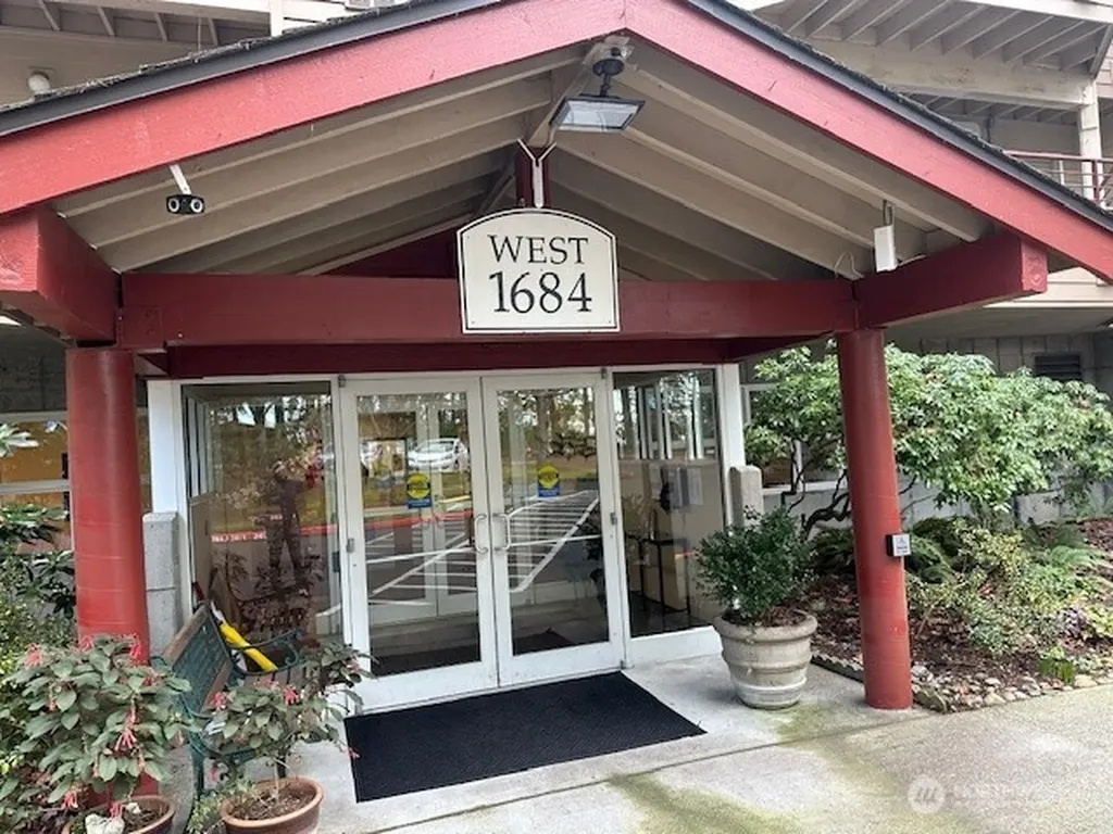 1684 152nd Avenue NE Bellevue WA 98007