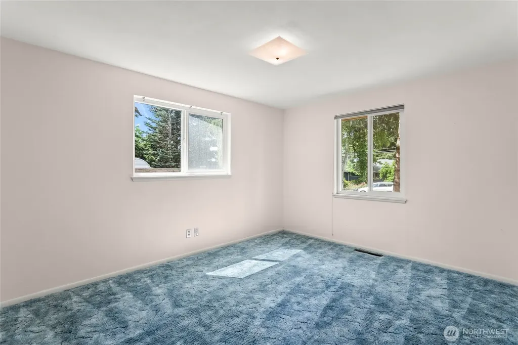 8710 33rd Street W Tacoma WA 98466