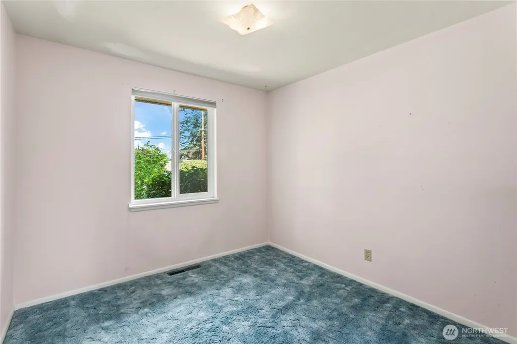 8710 33rd Street W Tacoma WA 98466
