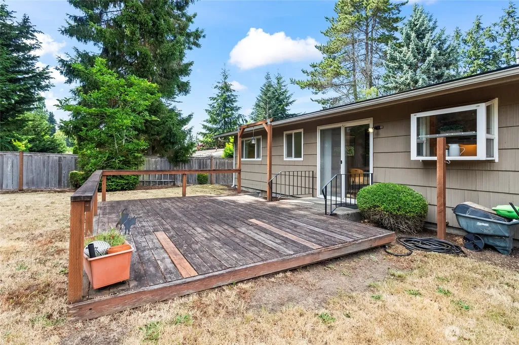 8710 33rd Street W Tacoma WA 98466