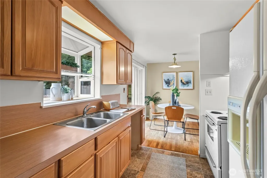 8710 33rd Street W Tacoma WA 98466