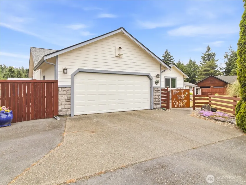 18828 Loganberry Street SW Rochester WA 98579