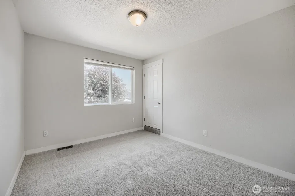 5517 39th Avenue SE Lacey WA 98503