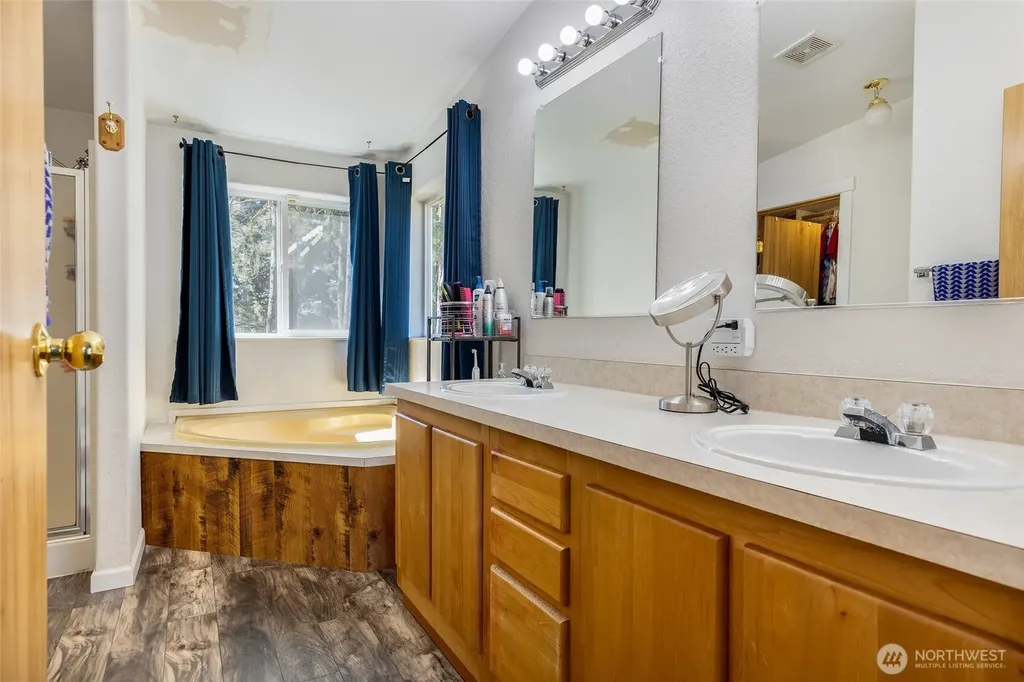7834 197th Avenue SW Rochester WA 98579