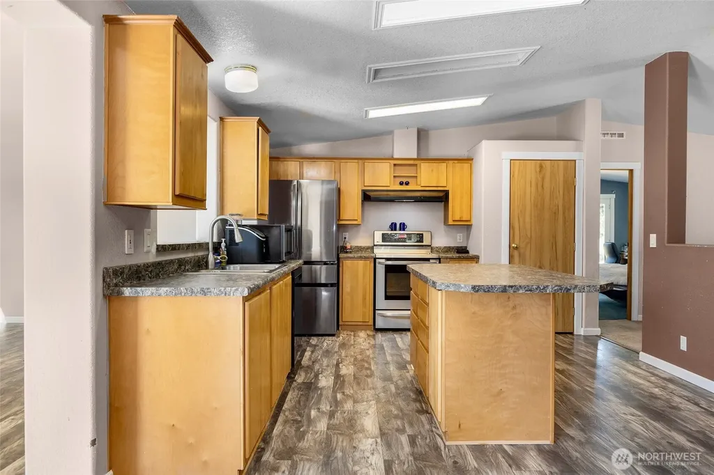 7834 197th Avenue SW Rochester WA 98579