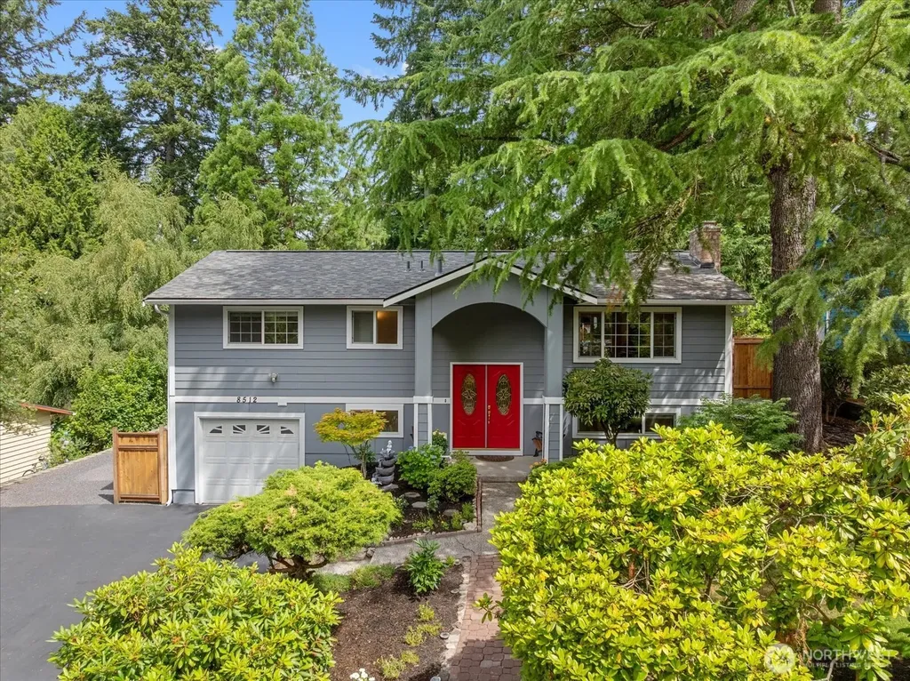 8512 NE 136th Street Kirkland WA 98034